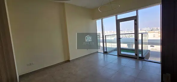 Chiller Free | Fully Furnished | Book Now