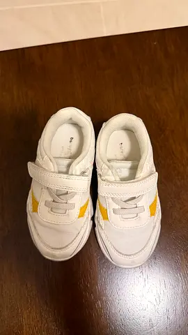 Barefoot baby sneakers size 23