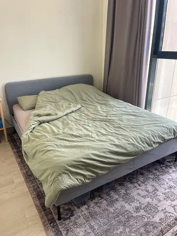 Queen bed 160x200cm light grey (Including mattress)