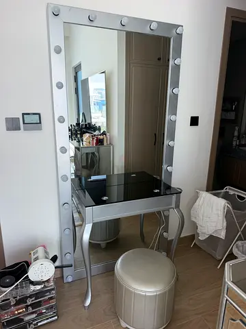 Mirror+puff 500dhs