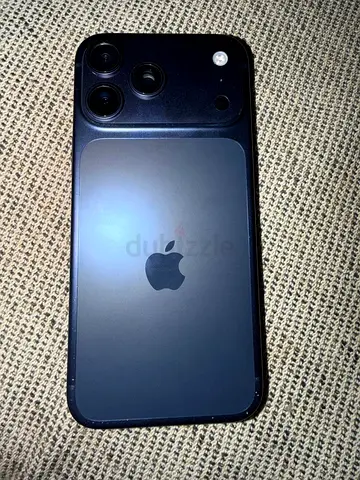 iPhone 17 Pro Max - blue (Good condition)