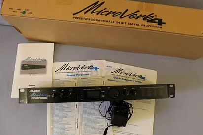 Alesis MicroVerb 4 Preset/Programmable 24-Bit Signal Multi Effects Processor