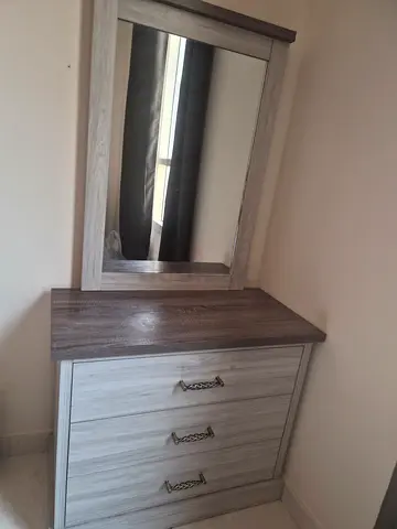 3-drawer Dresser with Large Mirror - Light Wood Finish