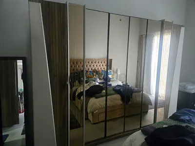Large mirrored 6-door wardrobe in good condition