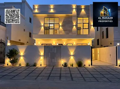للبيع في الحليو، تتميز بتصميم مخصص وتشطيبات فاخرة، ومسبح خاص، وسعر يشمل الكهرباء والماء والرسوم التسجيل