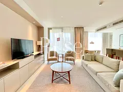 Upgraded & Furnished 2BR+Study | Corner Unit