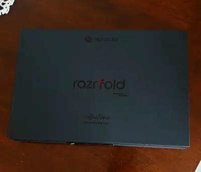 BRAND NEW SEALED! MOTOROLA RAZR FOLD WORLD CUP EDITION TDRA