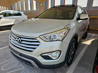 2015 Hyundai Grand Santa Fe Comfort GCC Specs
