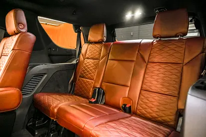 2025 Cadillac ESCALADE — миниатюра 18