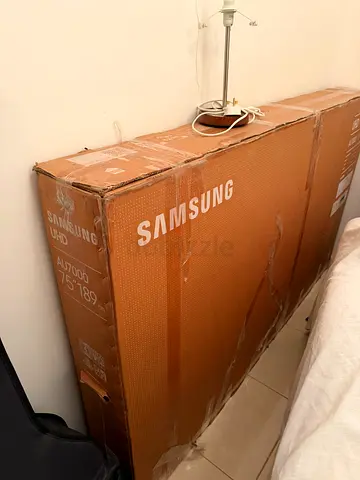 Samsung Au 7000 75-inch TV (in the box)
