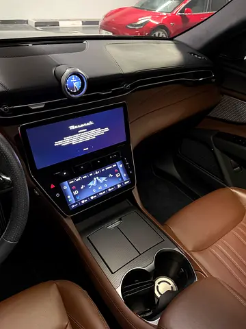 صورة 8 لـ 2024 Maserati GRECALE