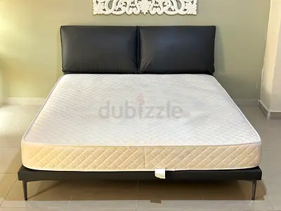 Mattress only Pan Home King-Size Mattress – 180 × 200 cm
Comfortable king-size mattress Pan Home,