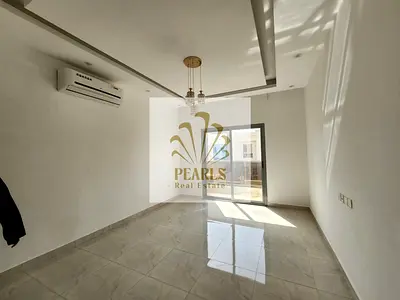 A well-located villa for rent in Al Yasmeen, featuring 5 bedrooms, a majlis, a living room and a ro
