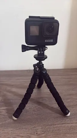 GoPro HERO 7 action camera with flexible mini tripod (used)