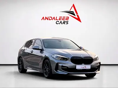 2022 BMW 1-SERIES photo 3