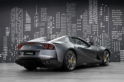 صورة 3 لـ 2020 Ferrari 812 GTS