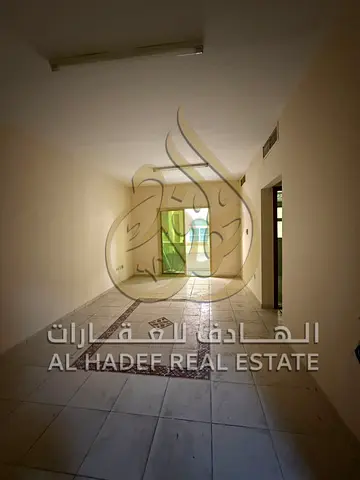 غرفة وصالة للإيجار السنوي في القاسمية – تاور عائلات وصيانة على المالك فرصة مميزة للسكن في منطقة القاسمية بالشارقة، داخل تاور مخصص للعائلات ومجهز بكامي