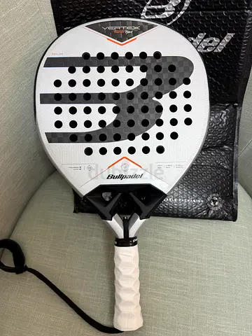 Bullpadel vertex hybrid 2027