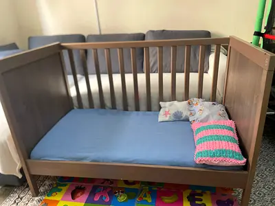 Ikea baby bed with adjustable levels