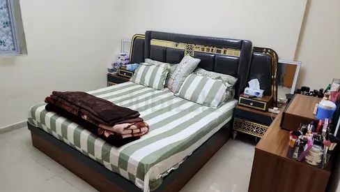 الخان