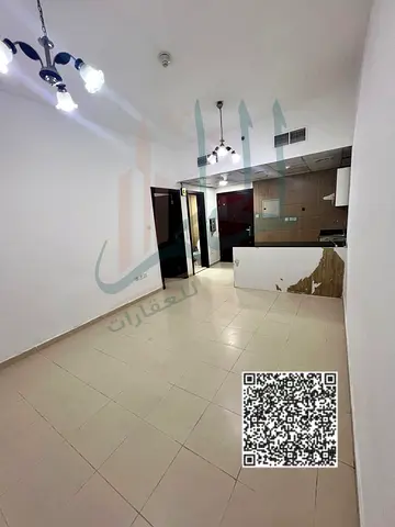 شقه للبيع في موقع مميز علي شارع خليفه مباشره