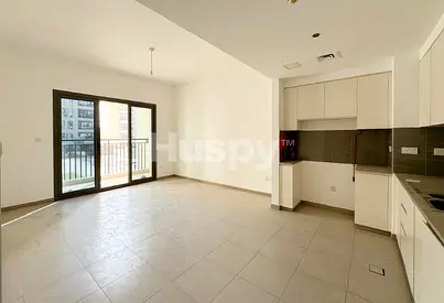 Pool View | Vacant Now | Mid Floor