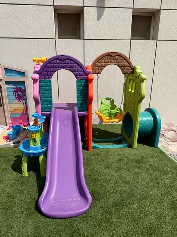 outdoor kids playset with Swing - good condition used only 3 times