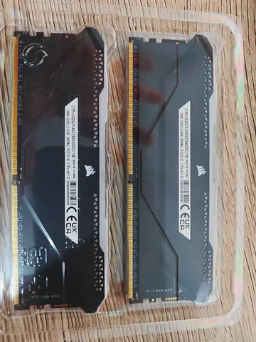 Pair of Corsair Vengeance DDR4 RAM 2x16GB (Black) - perfect Condition