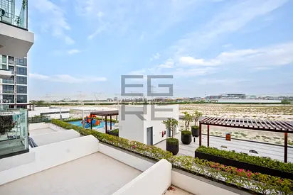 French Riviera Style | Balcony | Parking