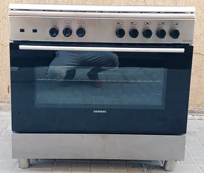 Siemens  90x60cm gas cooker 5burners with good working condition