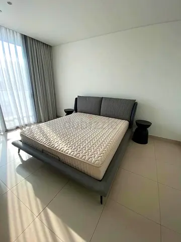 High Quality Al Huzaifa King Size Bed with High Quality mattress