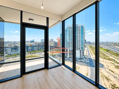 Corner Unit | DSO Community View | Mid Floor