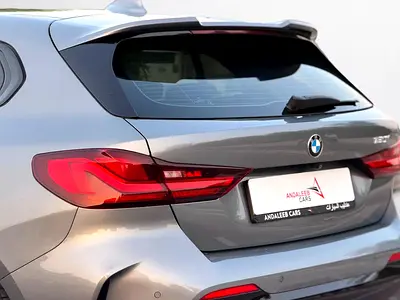 2022 BMW 1-SERIES photo 6