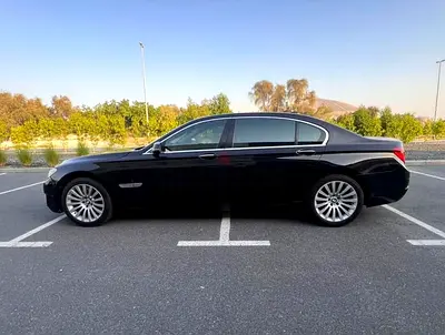 MOTIVATED SELLER - 2013 BMW 7 Series 750Li GCC Specs Luxury Sedan in Good Condition
