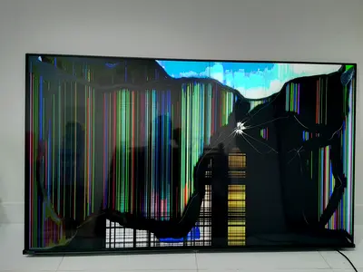 Hisense 58E6N 58 Inch 4K TV - Broken Panel For Parts - No Remote