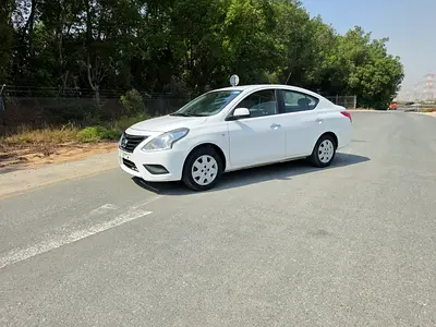 2023 Nissan SUNNY 照片 2