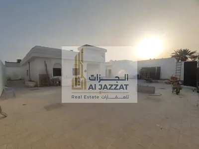 For sale Distinctive villa with annex
