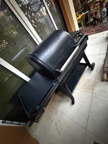 Traeger Ironwood 616 Pellet Smoker - Good Condition, Dubai