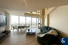 Duplex | Large Layout | High Floor