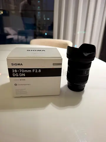 Sigma 28-70mm F2.8 DG DN Lens (Like New) with Hood