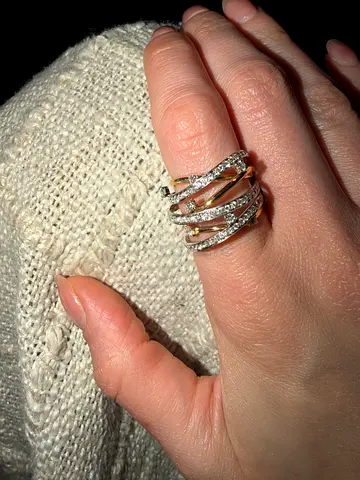 18K Gold Diamond Ring 💎