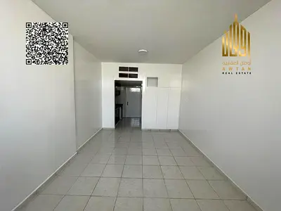استوديو واسع للإيجار بتكييف مركزي – مبنى عائلي