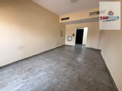 شغلك ف دبي و السكن عندك غالي جبتلك النهارده اقرب نقطه الي دبي غرفه صاله بالجرف 3 اول ساكن