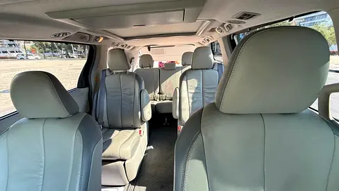 2011 Toyota Sienna Platinum - American Specs