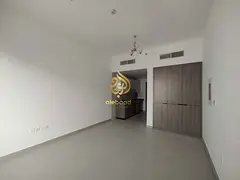 Road View Studio | Balcony | International City Phase 2