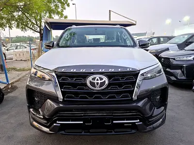 2026 Toyota FORTUNER — фото 2