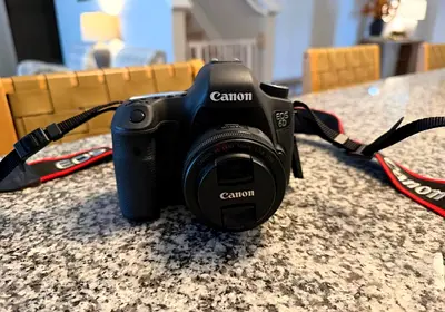 Canon EOS 6D DSLR Camera with Canon Lens - Good Working Condition