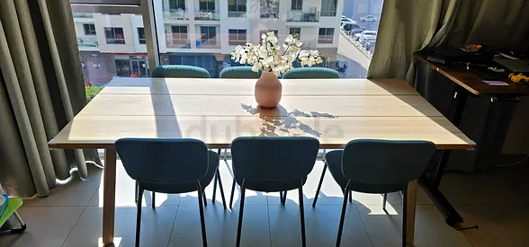 Ikea dining table with 6 chairs - good condition