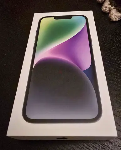Apple iPhone 14 - 128gb with box (different serial number on box)