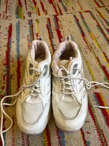 Sports shoes for woman